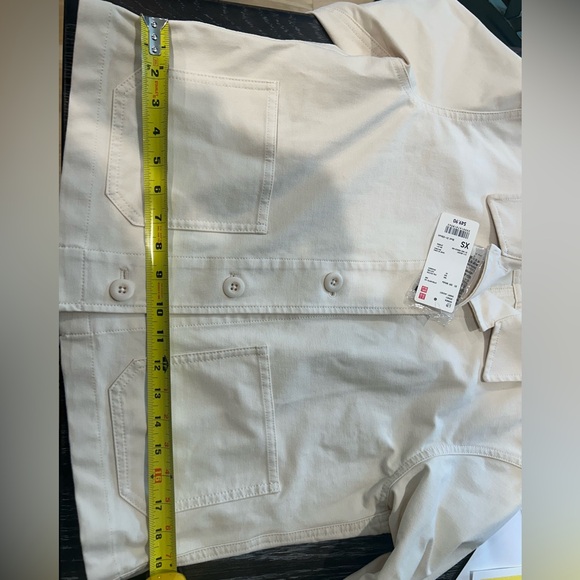 Cream colored jacket - Picture 5 of 7